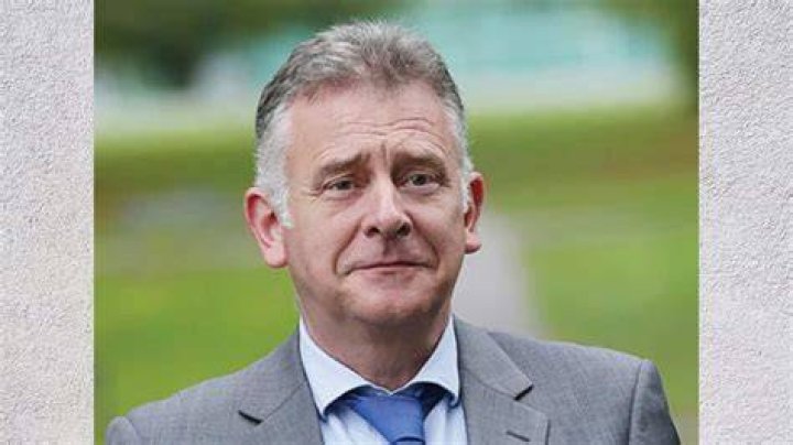 Ian Carter (iDu... Biography