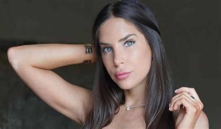 Jen Selter in Two-Piece Workout Gear Shares Motivation Tips During Workout — Celebwell
