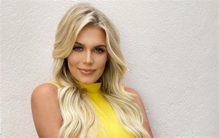 Madison LeCroy in Bathing Suit Hears “It’s Snowing in SC” — Celebwell