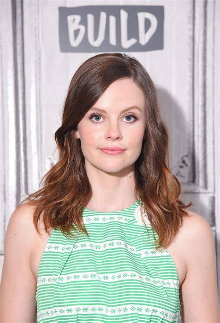 Sarah Ramos Net Worth